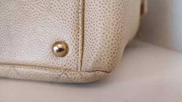 BEIGE CAVIAR DE COCO CHAIN LEATHER PURSE BAG